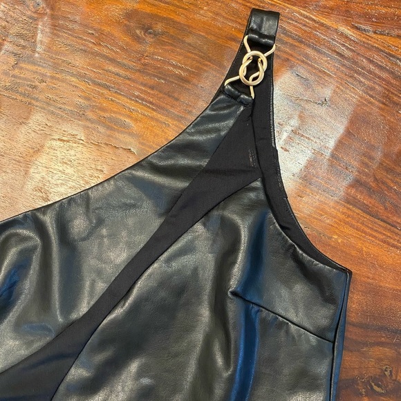 Michael Costello x REVOLVE Kofi Bodysuit Faux Leather and Mesh Size M - Picture 6 of 13